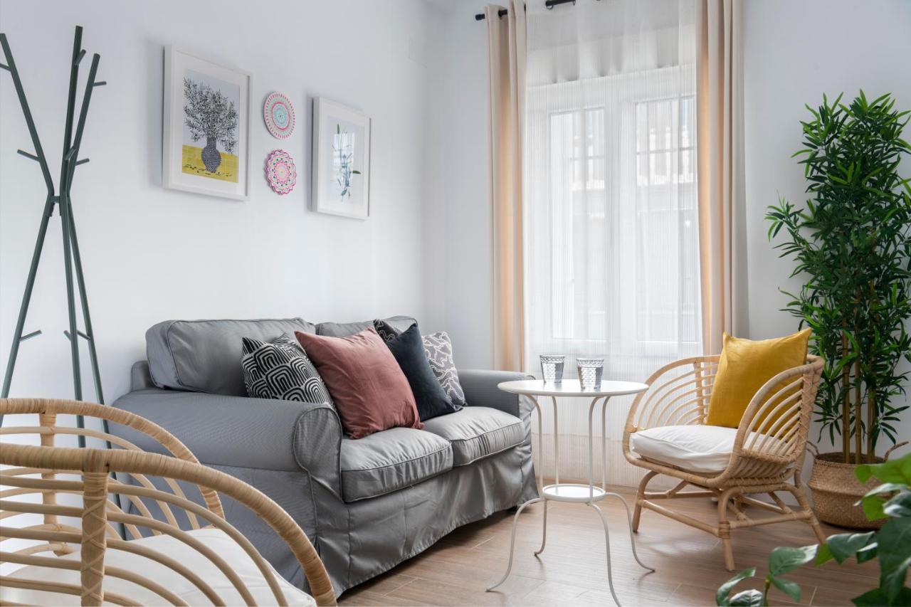 Mino Suite Apartment Seville Exterior photo