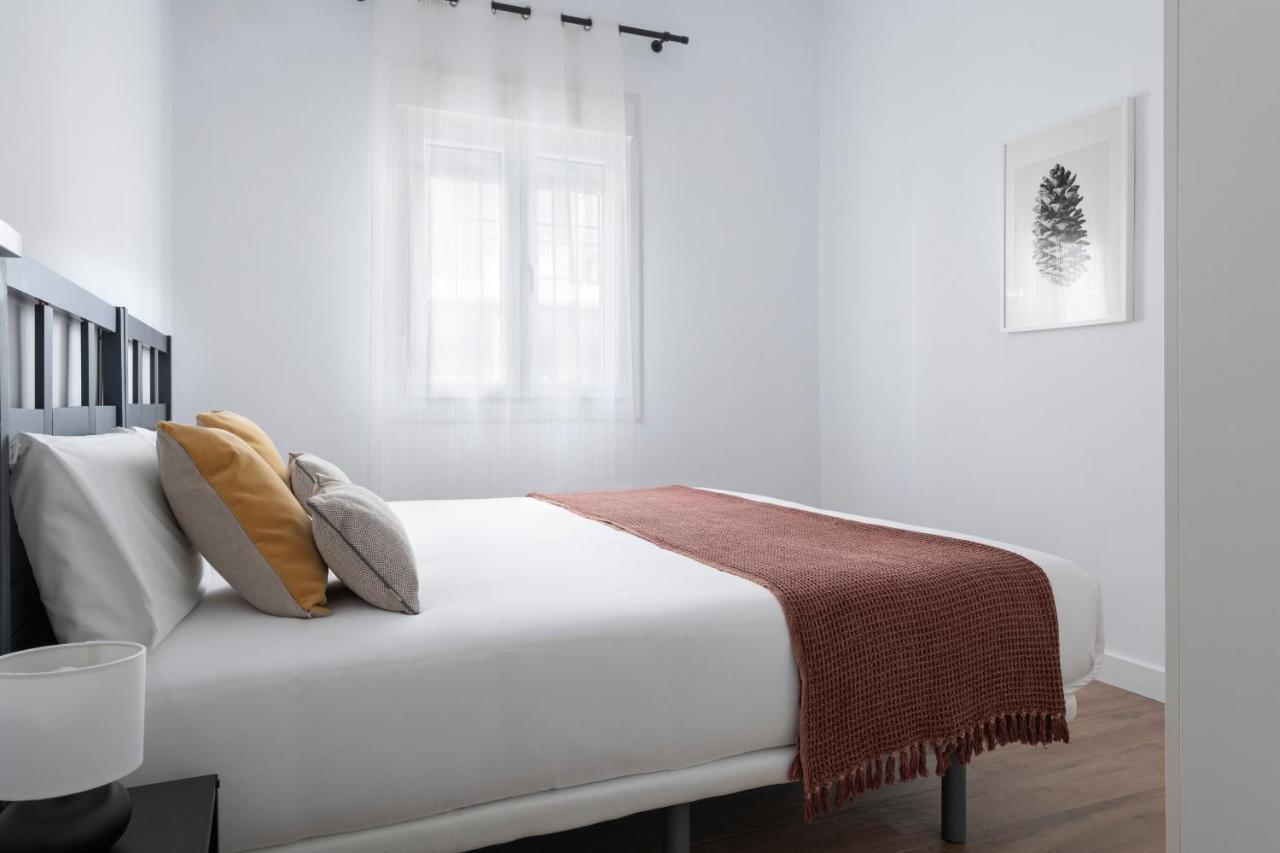 Mino Suite Apartment Seville Exterior photo