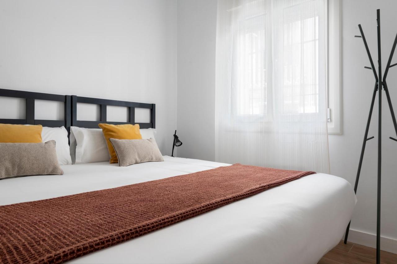 Mino Suite Apartment Seville Exterior photo